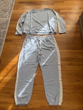 Madewell Light Blue and Cream Scoop Neck Sweater Set